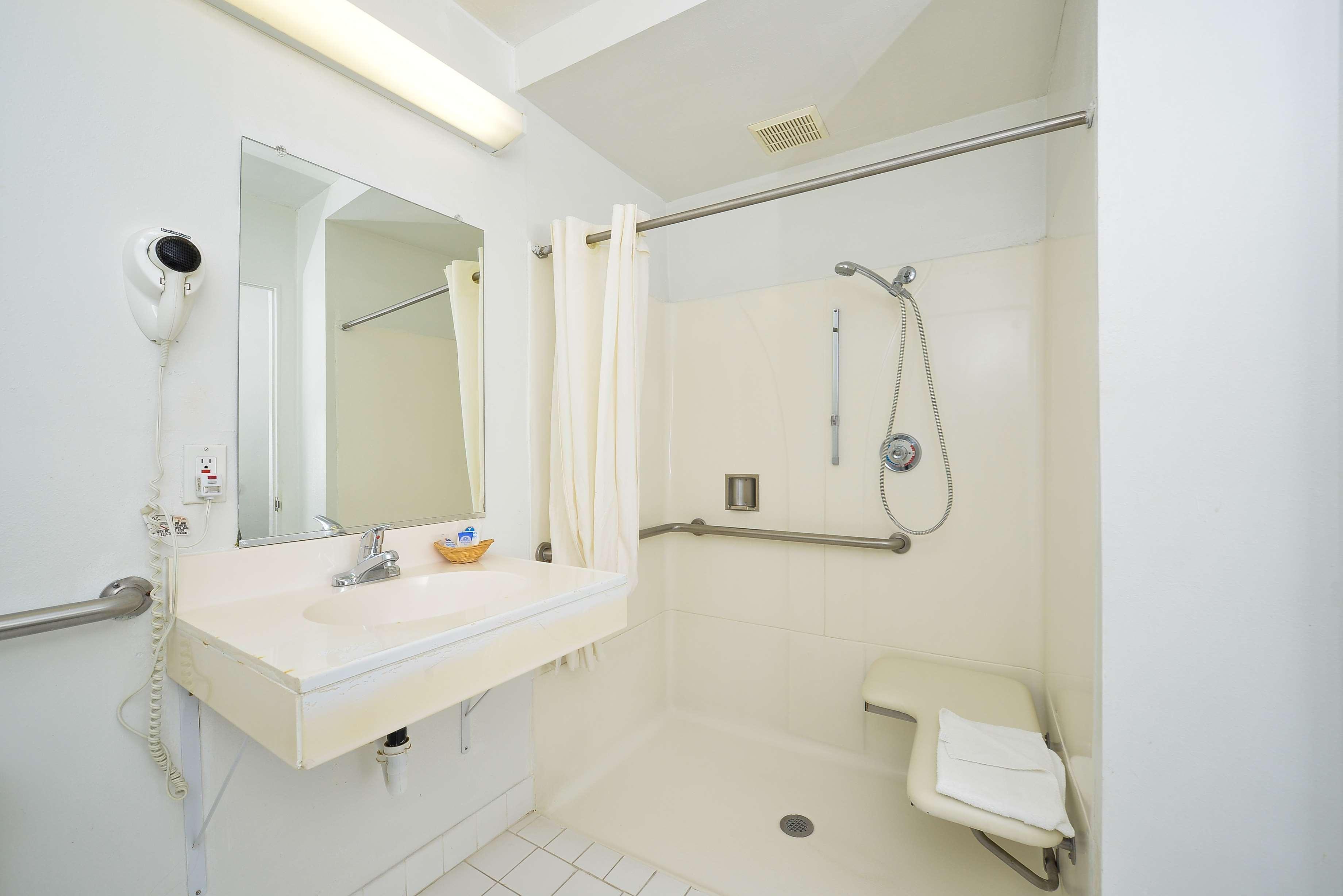 Americas Best Value Inn - Chico Oda fotoğraf